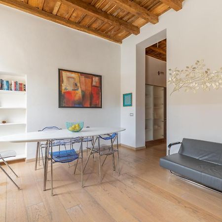 Modern Apartment In Campo De Fiori Рим Экстерьер фото