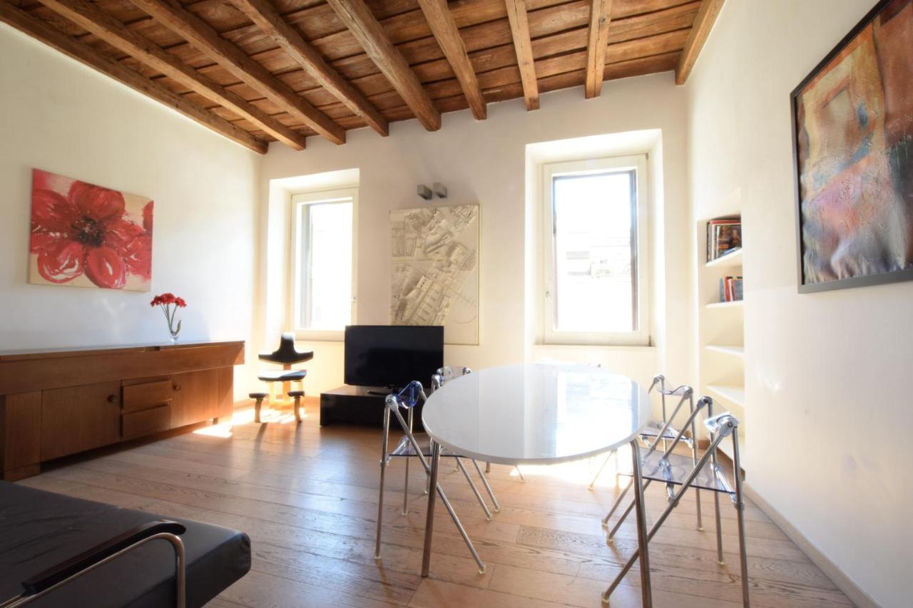 Modern Apartment In Campo De Fiori Рим Экстерьер фото