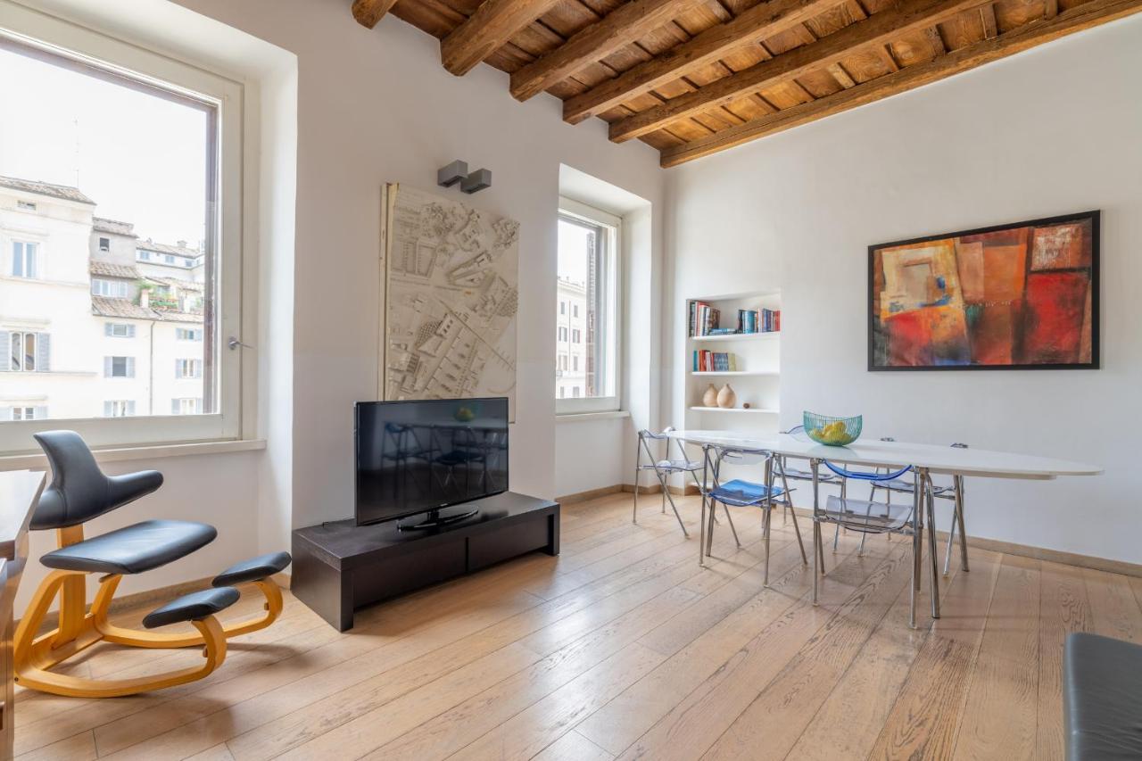 Modern Apartment In Campo De Fiori Рим Экстерьер фото