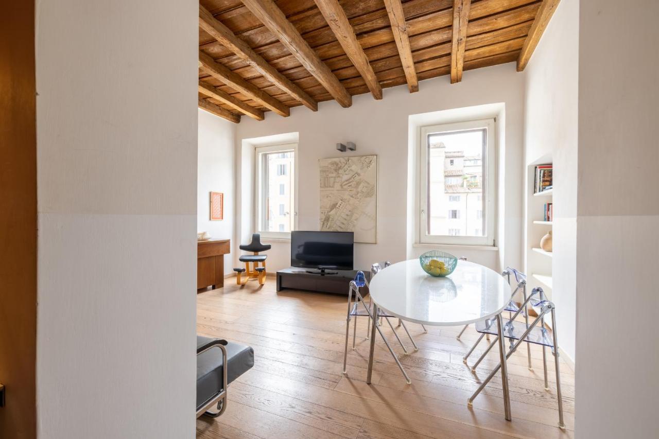 Modern Apartment In Campo De Fiori Рим Экстерьер фото