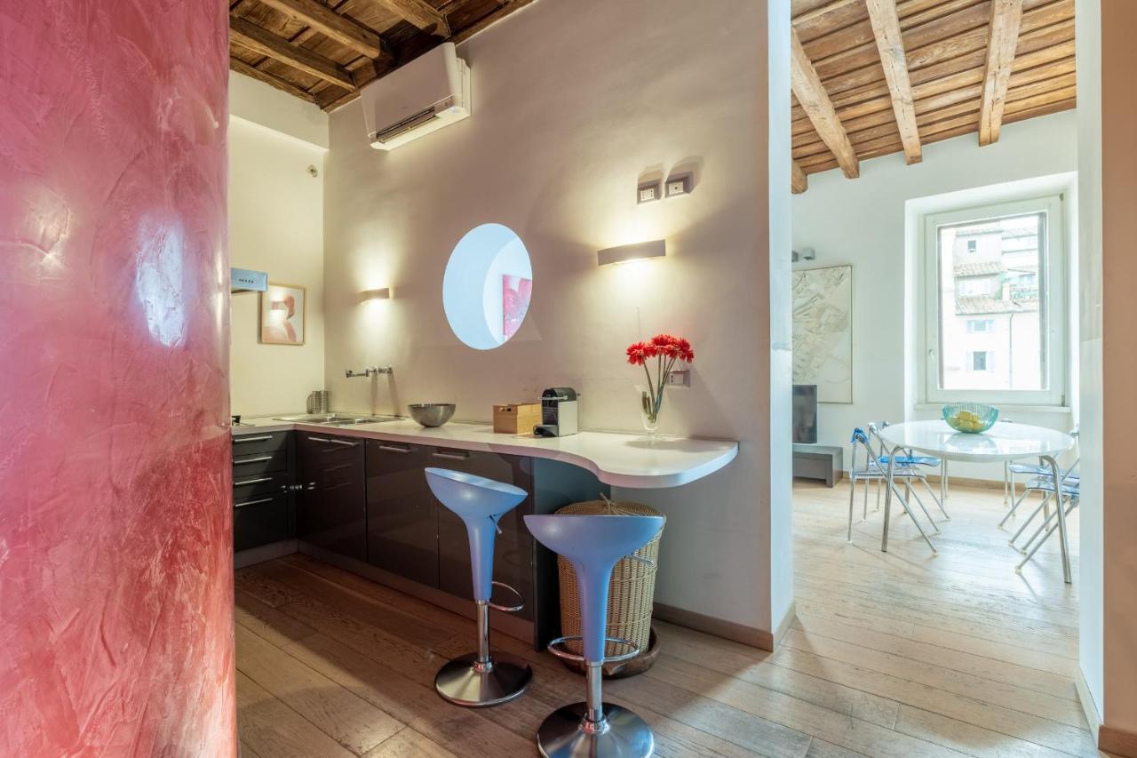 Modern Apartment In Campo De Fiori Рим Экстерьер фото