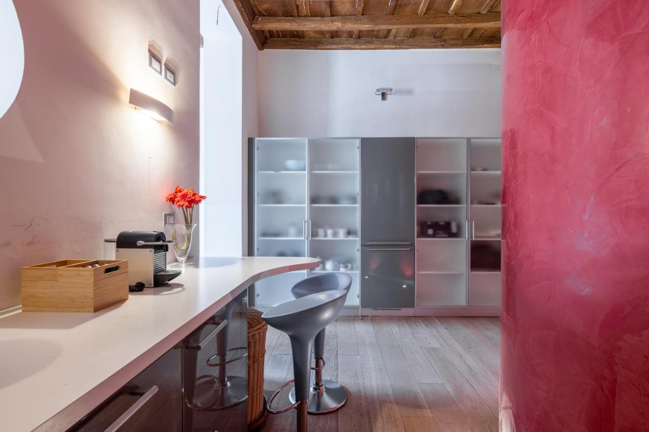 Modern Apartment In Campo De Fiori Рим Экстерьер фото
