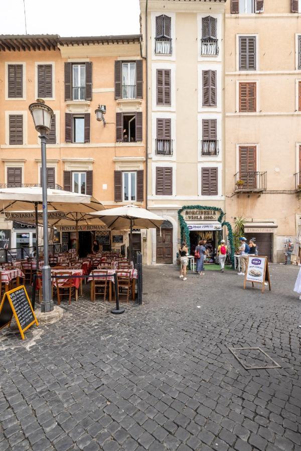 Modern Apartment In Campo De Fiori Рим Экстерьер фото